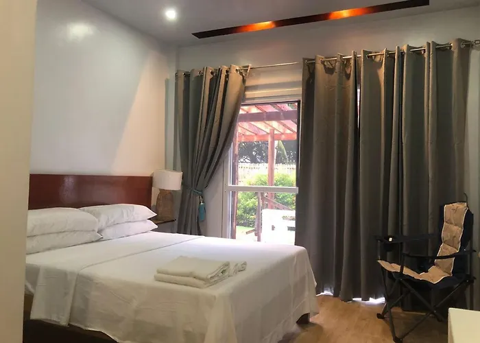 Melbas Whaleshark And Beach Resort