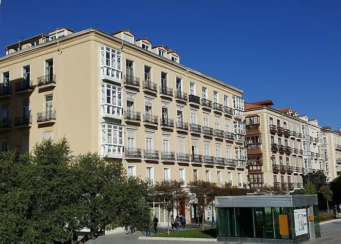 Apartamentos Art Suite Santander